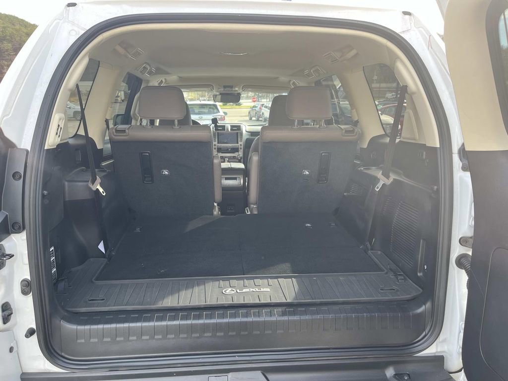 Used 2021 Lexus GX 460 Luxury w/ Sport Design Package image 21
