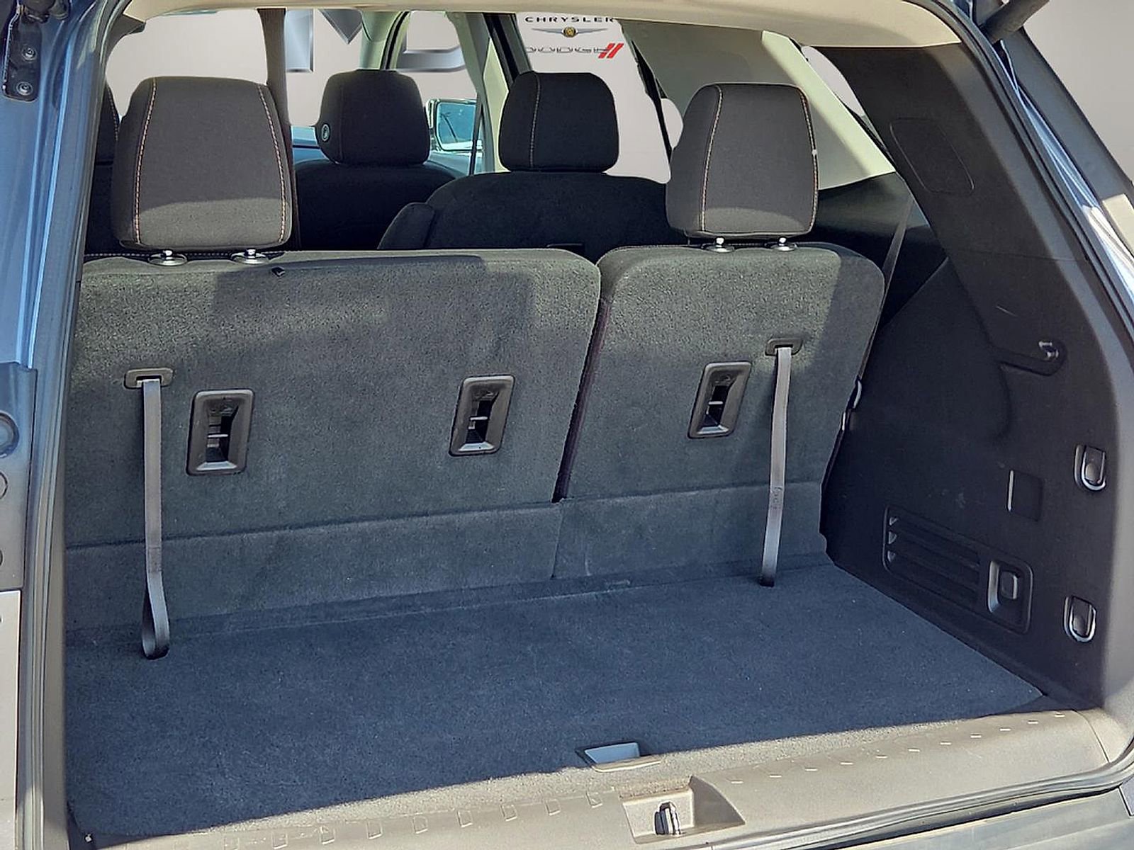 Used 2020 Chevrolet Traverse LT w/ LPO, Blackout Package image 8