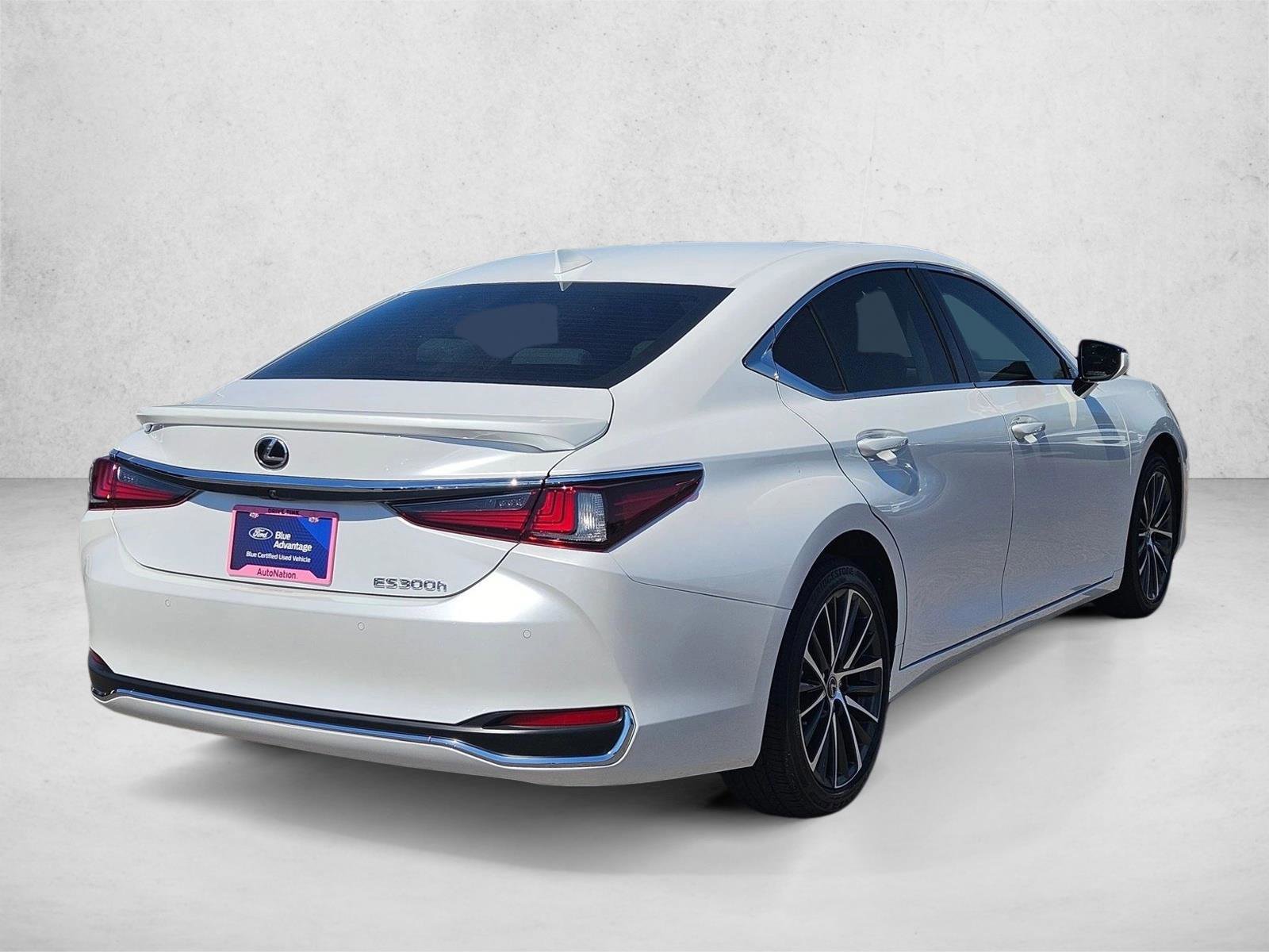 Used 2023 Lexus ES 300h w/ Premium Package FWD image 5