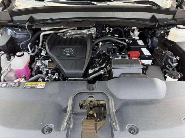 Used 2024 Toyota Grand Highlander AWD image 35