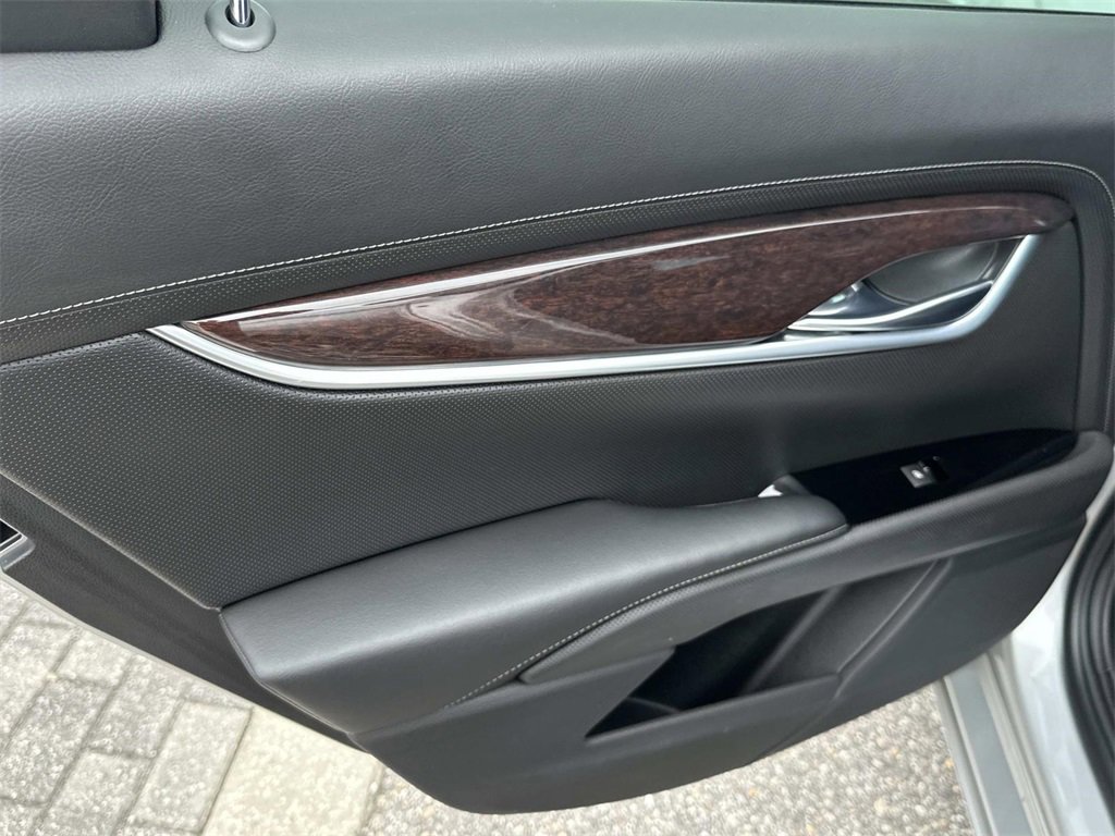 Used 2016 Cadillac XTS Luxury image 13