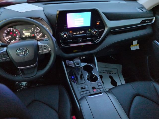 Certified 2026 Toyota Highlander XLE image 27