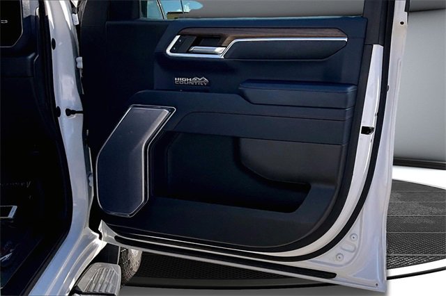 Used 2022 Chevrolet Silverado 1500 High Country w/ Z71 Off-Road Package image 29