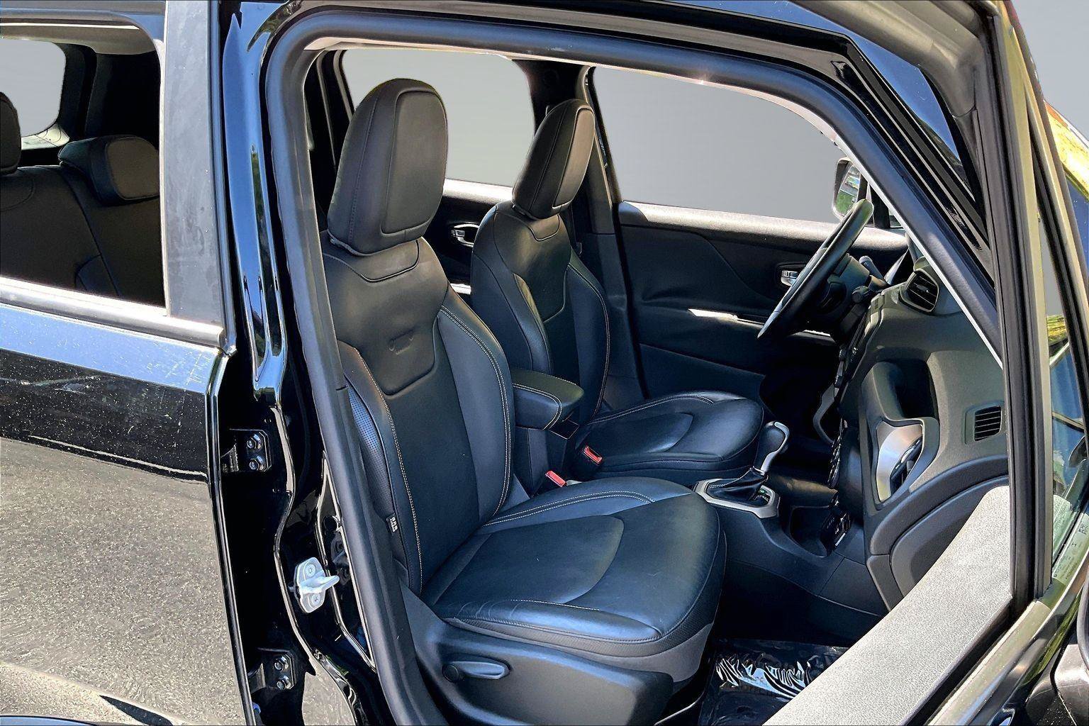 Used 2015 Jeep Renegade Limited AWD/4WD image 7