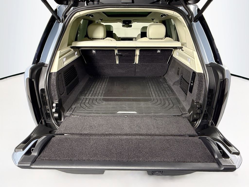 Used 2023 Land Rover Range Rover Long Wheelbase Autobiography image 29