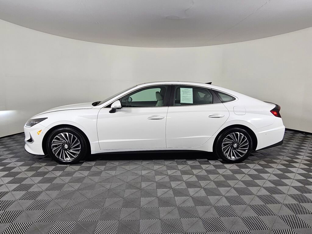 Used 2023 Hyundai Sonata Limited w/ Cargo Package image 6