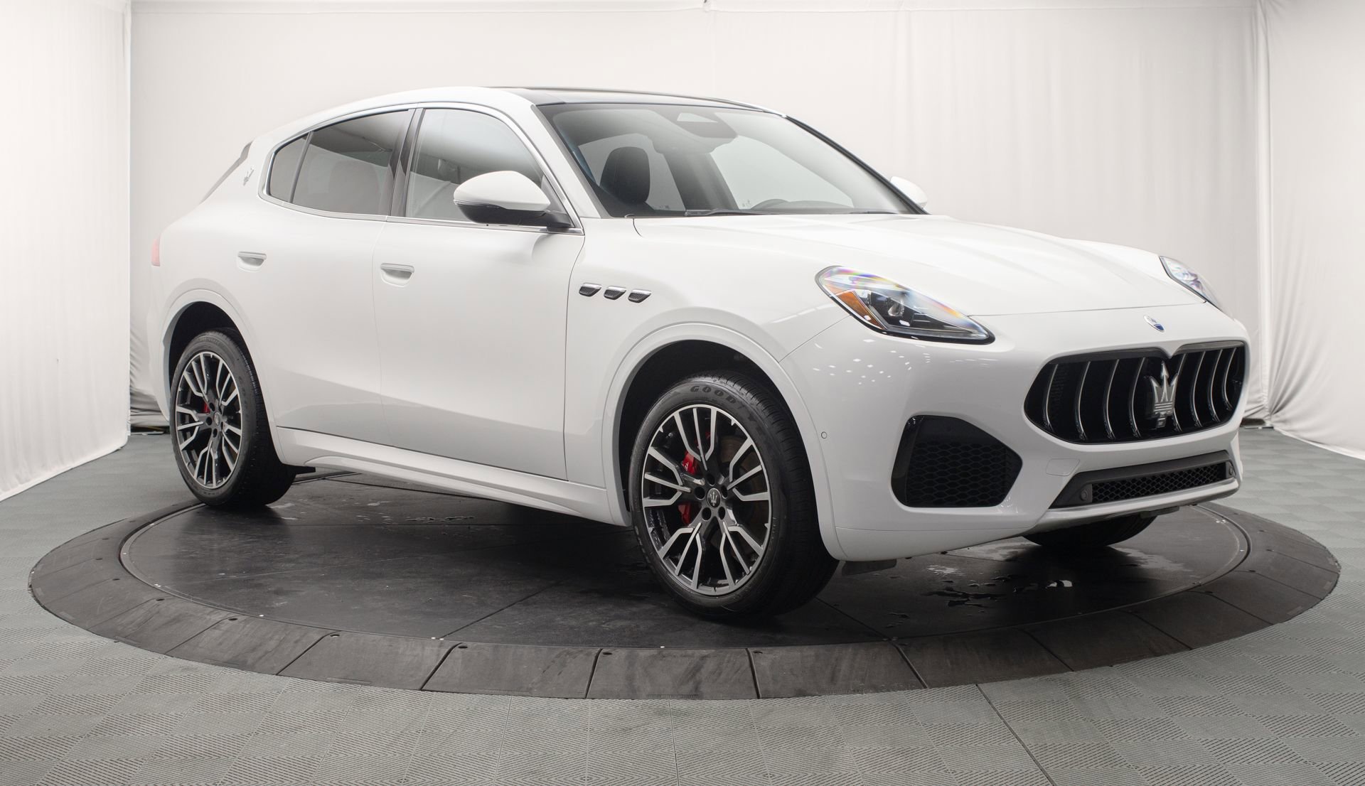 New 2025 Maserati Grecale GT AWD/4WD image 9