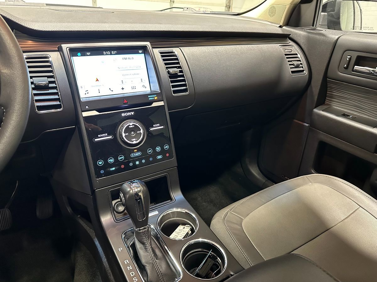 Used 2018 Ford Flex Limited w/ Equipment Group 301A AWD/4WD image 38