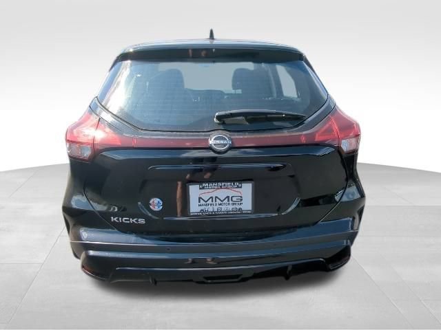 New 2025 Nissan Kicks Play S FWD image 6
