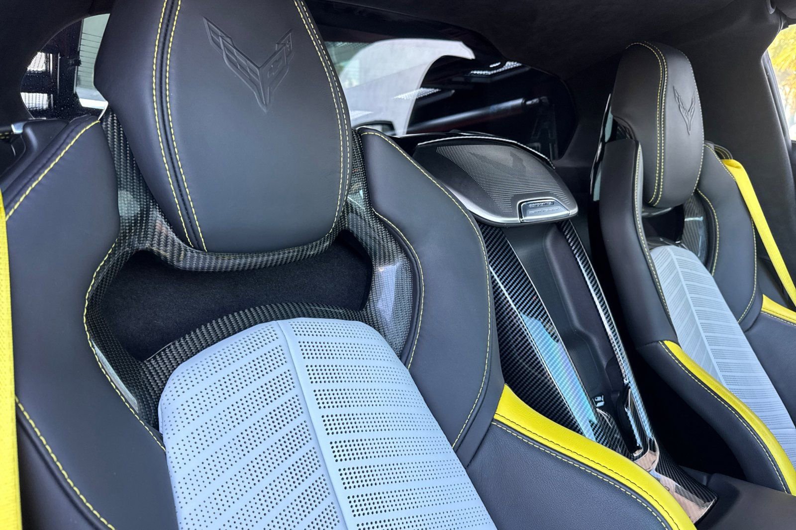 Used 2022 Chevrolet Corvette Stingray Premium Cpe w/ Z51 Performance Package image 17