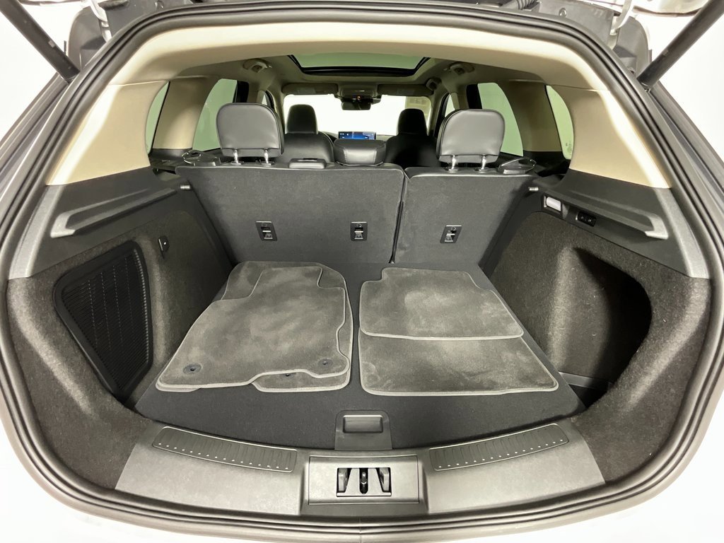 Used 2025 Lincoln Corsair FWD w/ Equipment Group 101A image 27