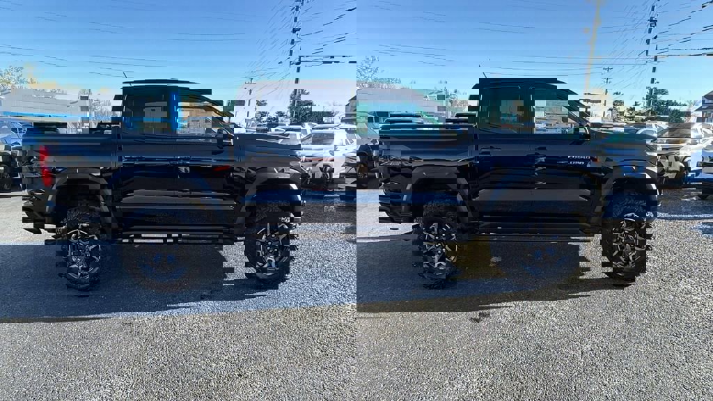 New 2026 Chevrolet Colorado ZR2 w/ Technology Package image 4