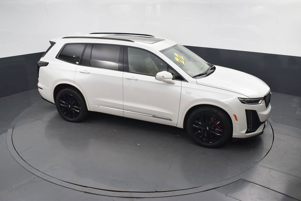 Used 2022 Cadillac XT6 Sport w/ Platinum Package image 45