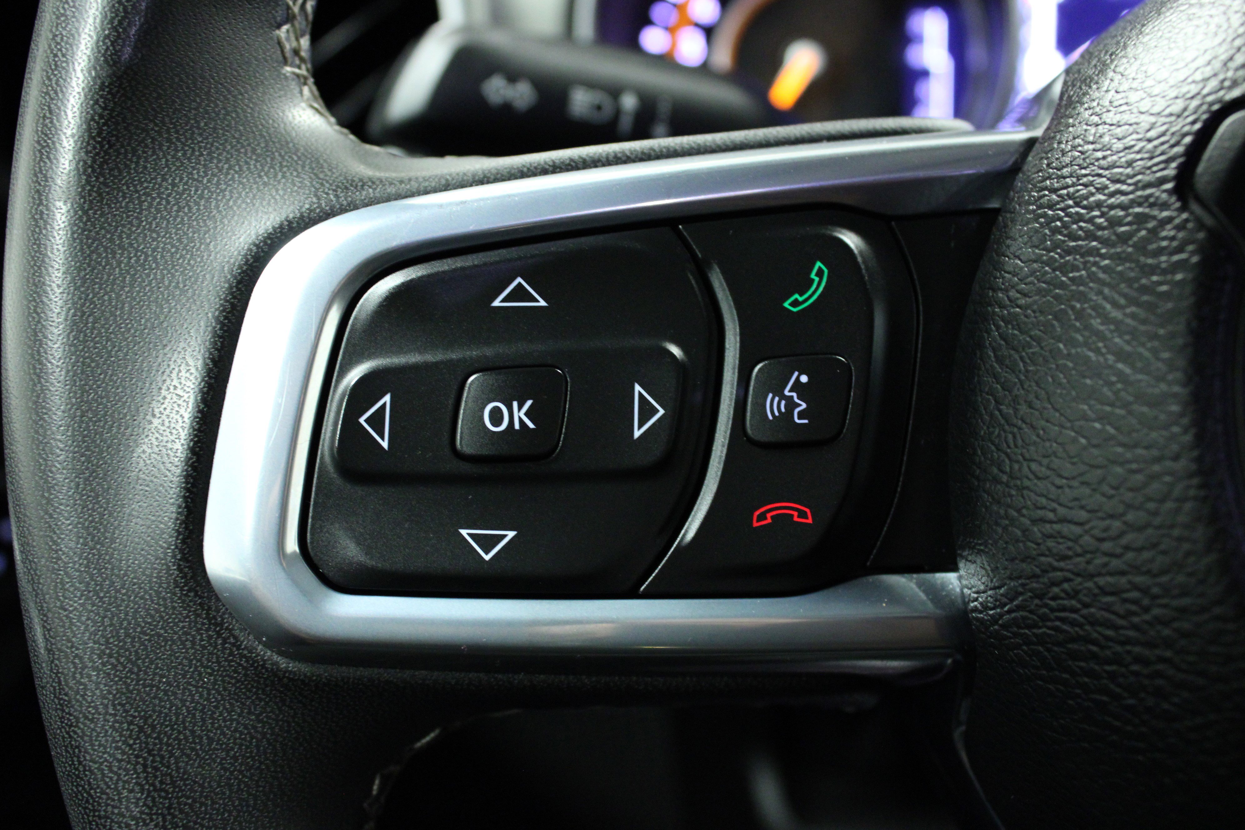 Used 2023 Jeep Wrangler Sahara AWD/4WD image 21