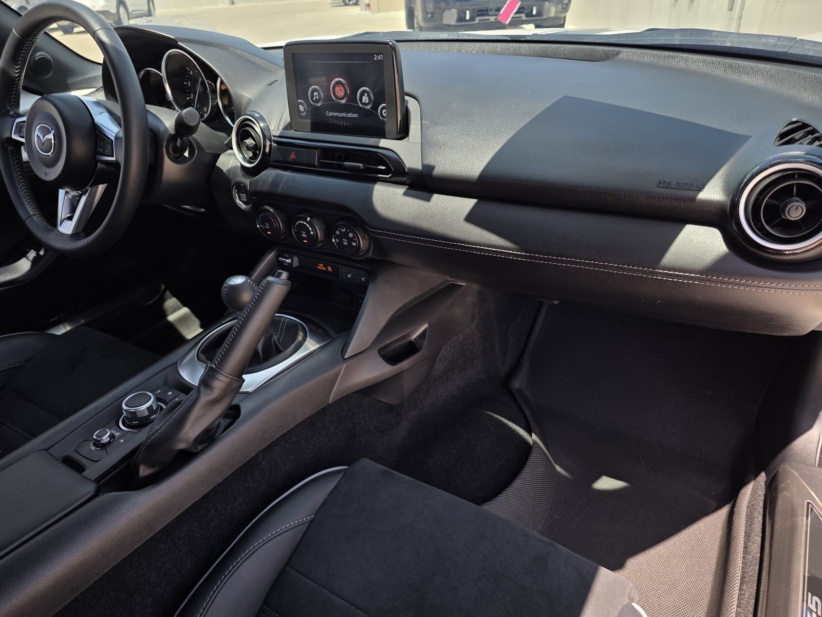 Used 2023 MAZDA MX-5 Miata Club RWD image 17