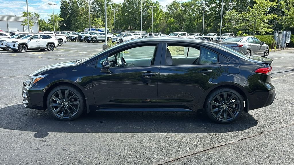 New 2026 Toyota Corolla SE FWD image 3