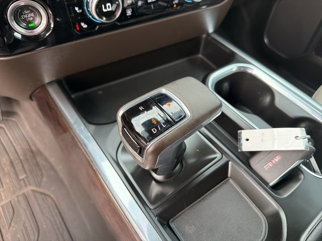 Used 2023 GMC Sierra 1500 SLT w/ SLT Premium Package AWD/4WD image 9