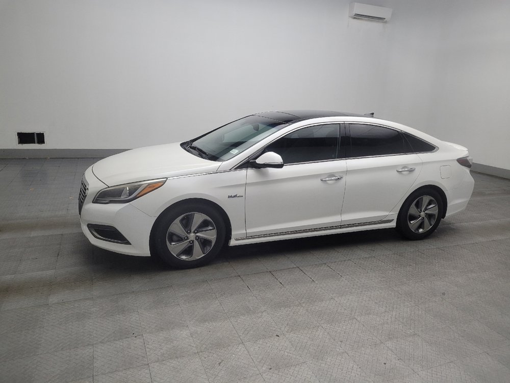 Used 2017 Hyundai Sonata Limited w/ Ultimate Package 02 FWD image 2
