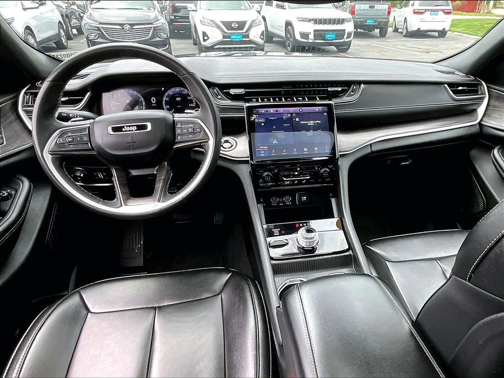 Used 2024 Jeep Grand Cherokee Limited AWD/4WD image 20