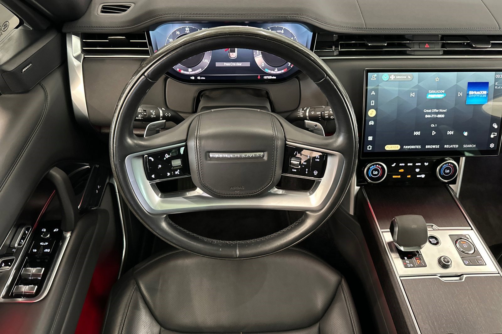 Used 2023 Land Rover Range Rover SE image 28