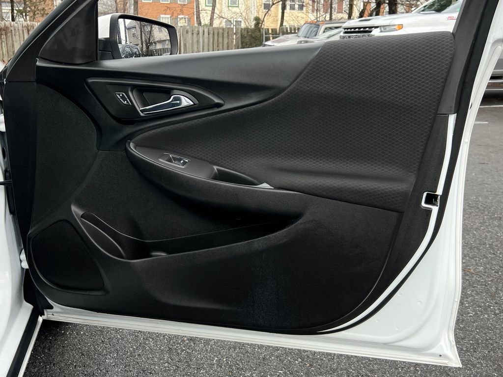 Used 2023 Chevrolet Malibu LT image 10