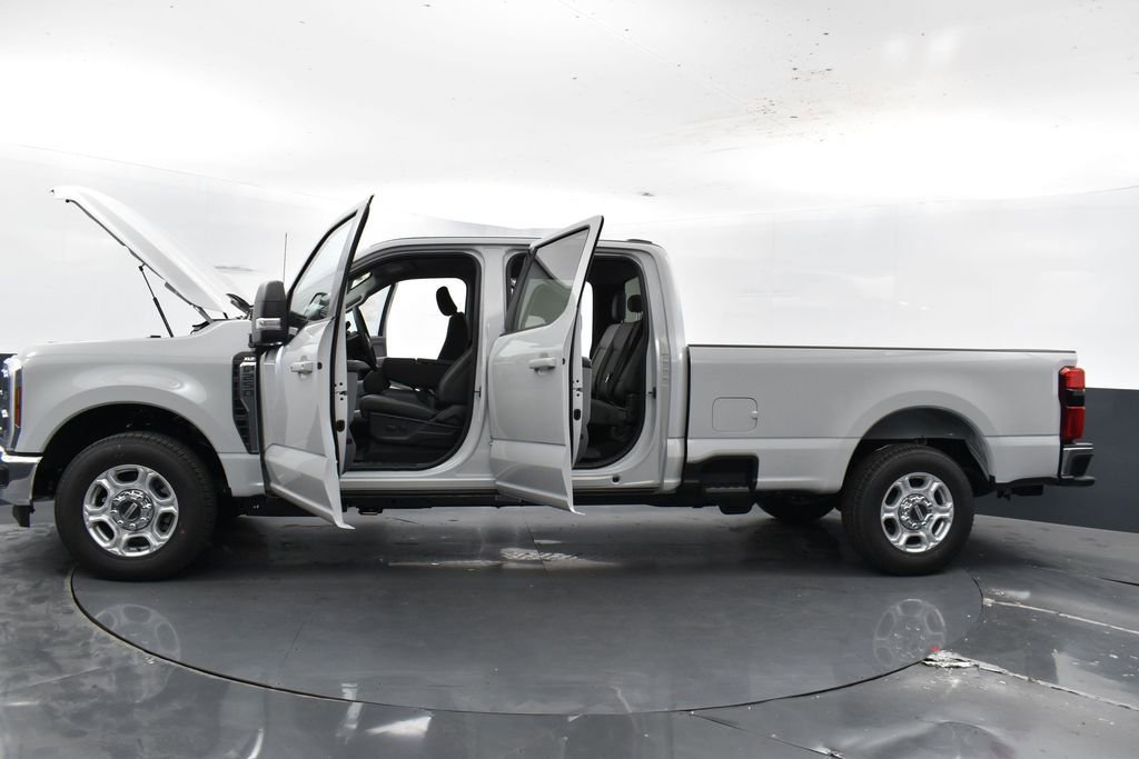 New 2026 Ford F250 XLT w/ XLT Premium Package image 38
