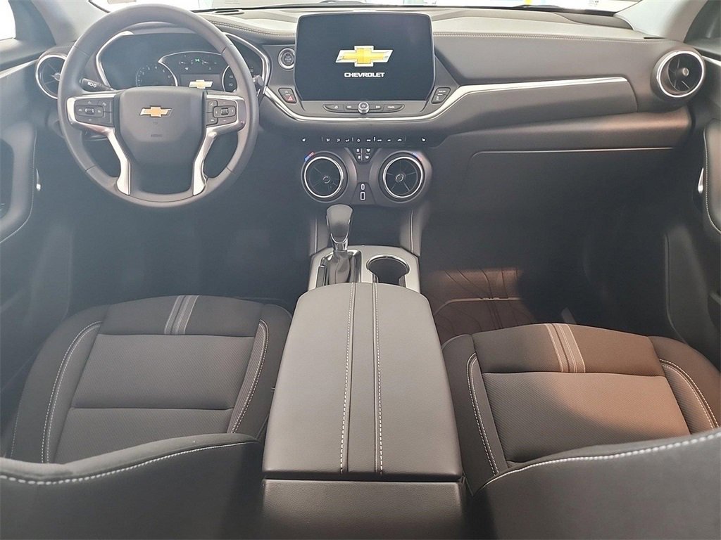 New 2025 Chevrolet Blazer LT w/ Midnight/Sport Edition image 22