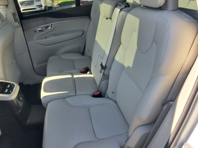 Used 2024 Volvo XC90 T8 Plus w/ Protection Package Premier AWD/4WD image 32