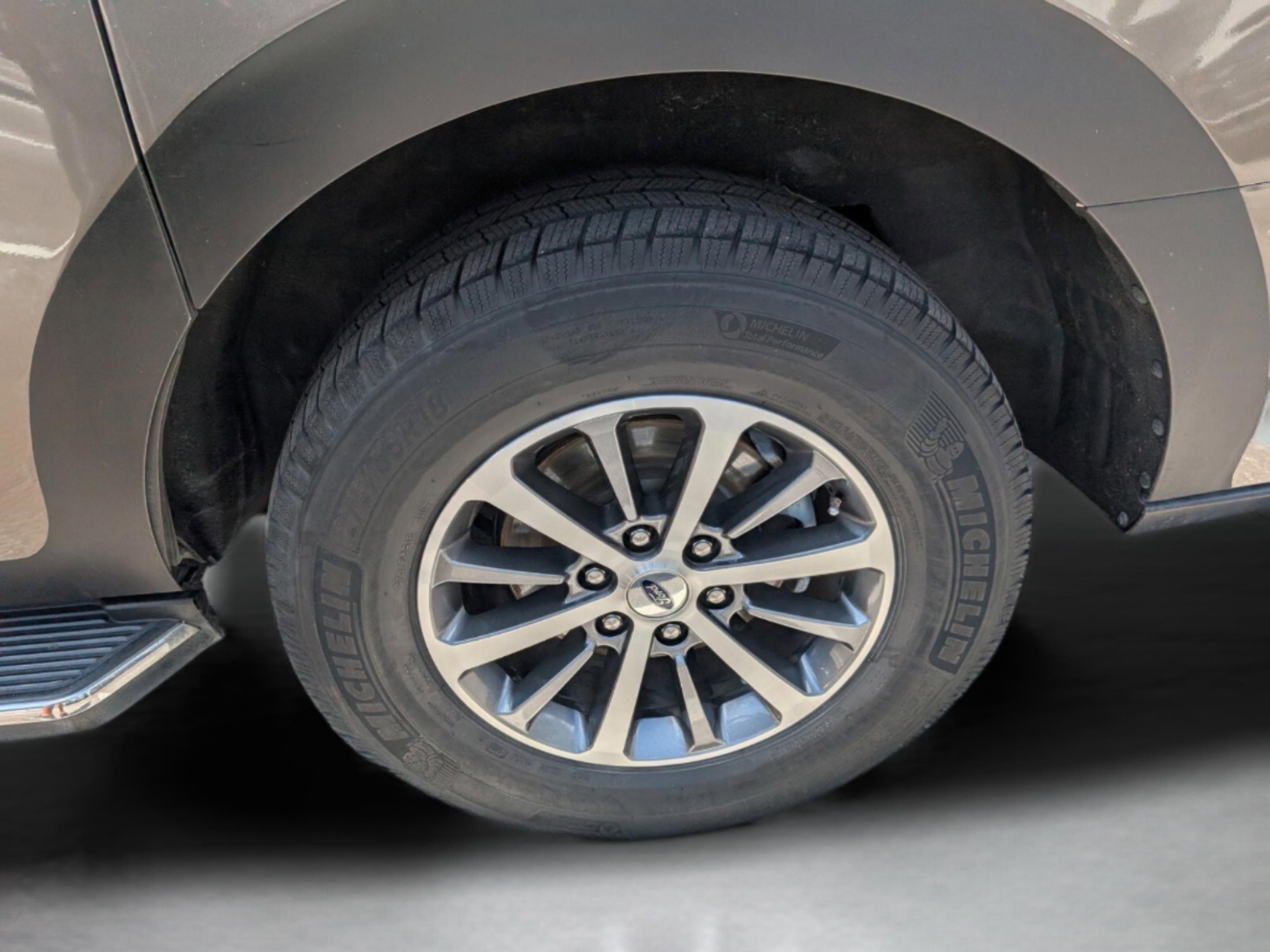 Used 2019 Ford Expedition Max XLT w/ Equipment Group 202A RWD image 35