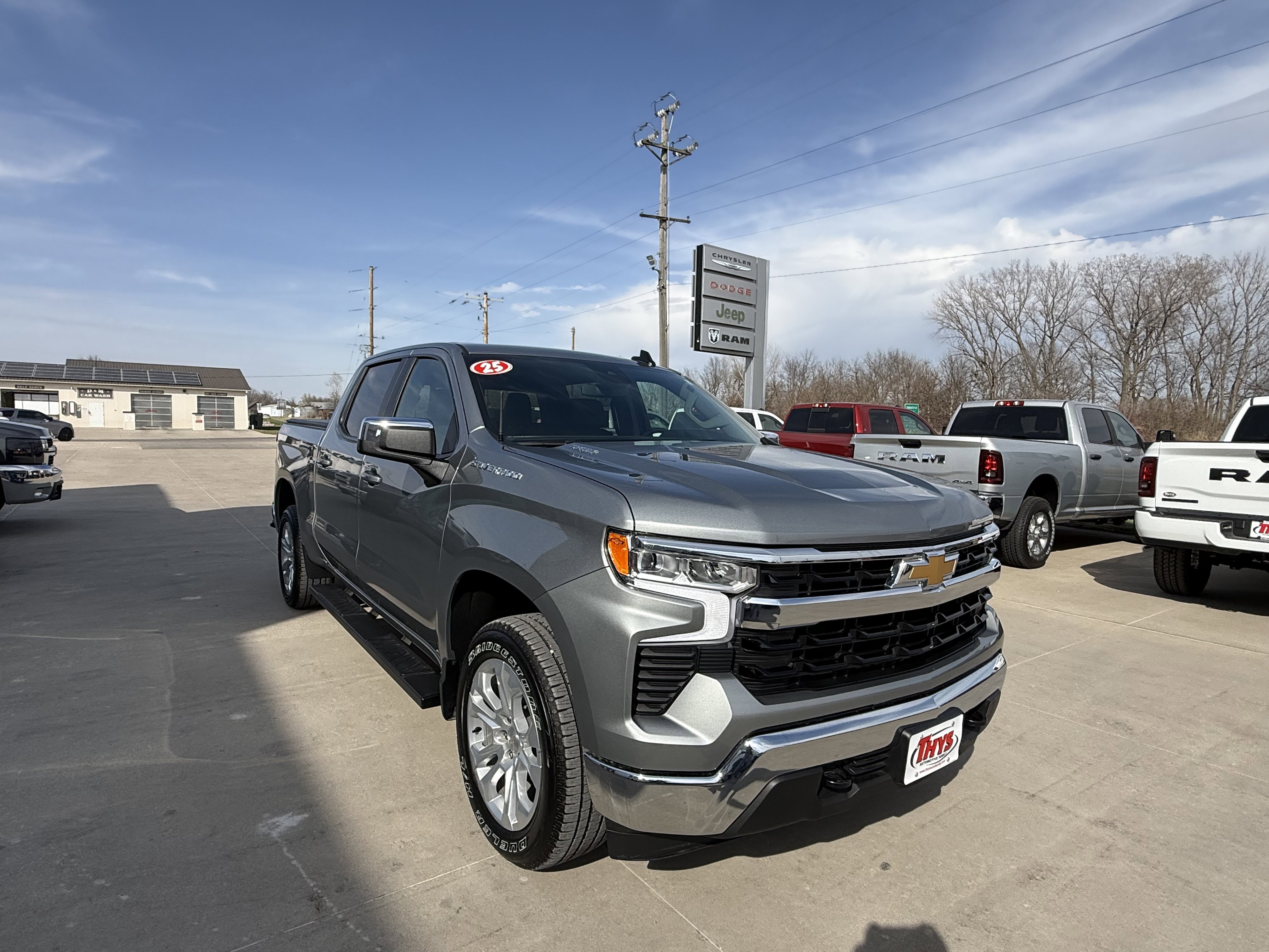 Used 2025 Chevrolet Silverado 1500 LT w/ Leather Package AWD/4WD image 33