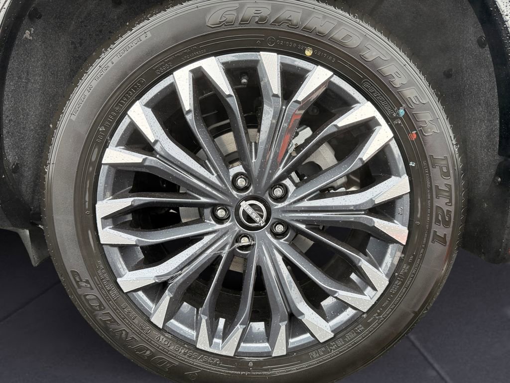 New 2026 Nissan Rogue Platinum image 14