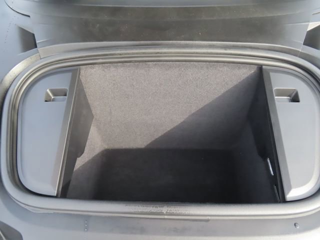 Used 2020 Porsche Taycan 4S image 43