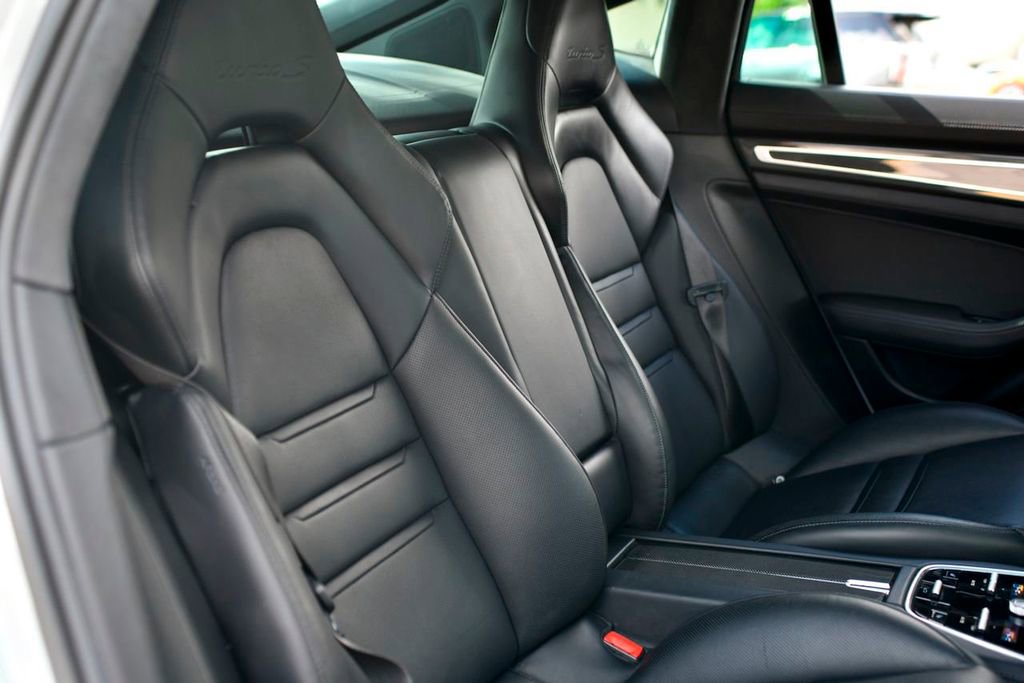 Used 2018 Porsche Panamera Turbo S image 40