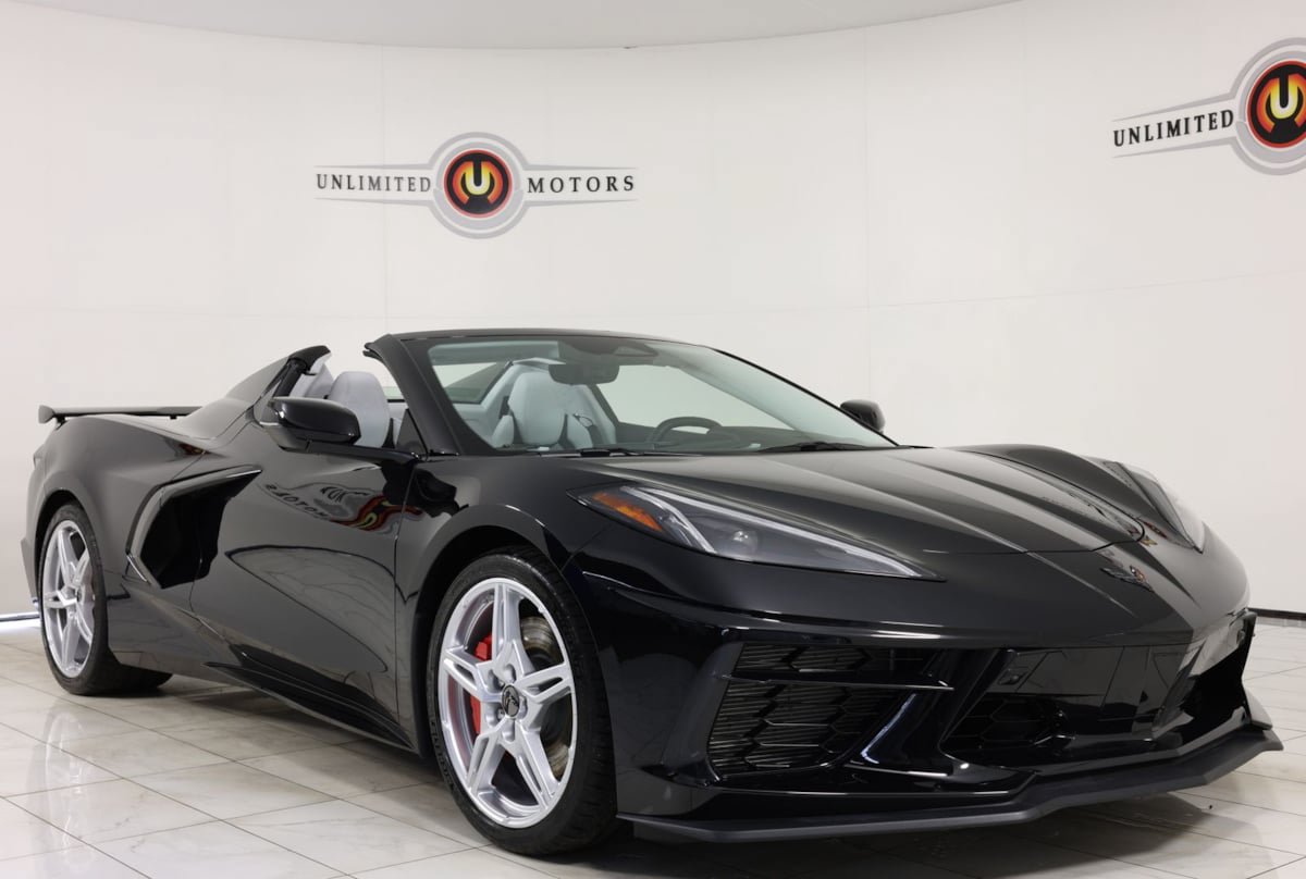 Used 2025 Chevrolet Corvette Stingray Premium Conv w/ Z51 Performance Package RWD image 42