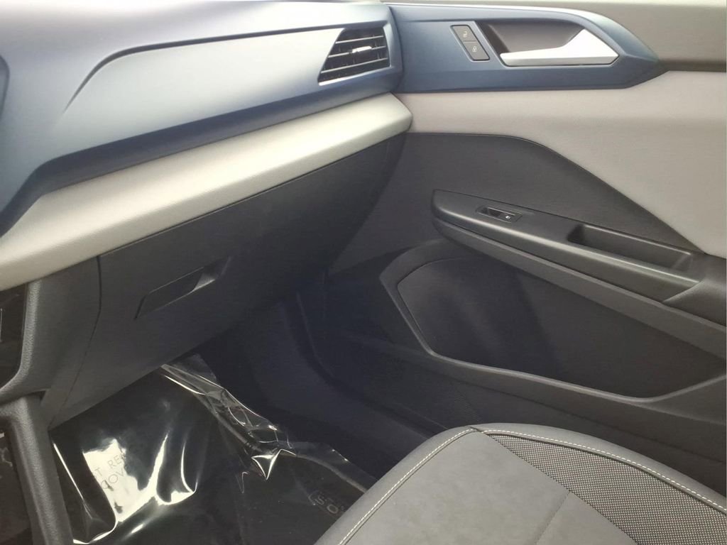 Used 2023 Volkswagen Taos SE AWD/4WD image 23