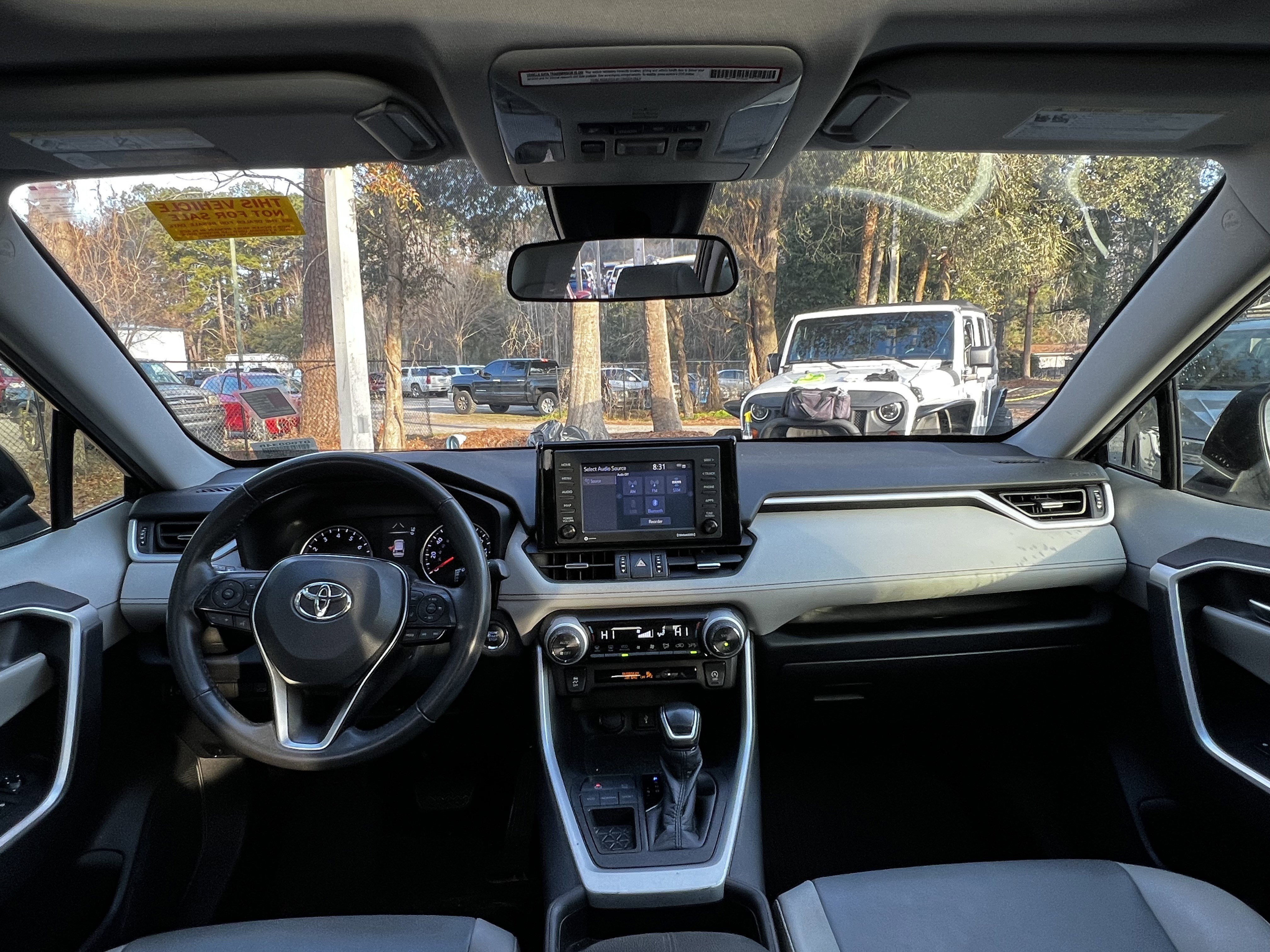 Used 2020 Toyota RAV4 XLE Premium image 37