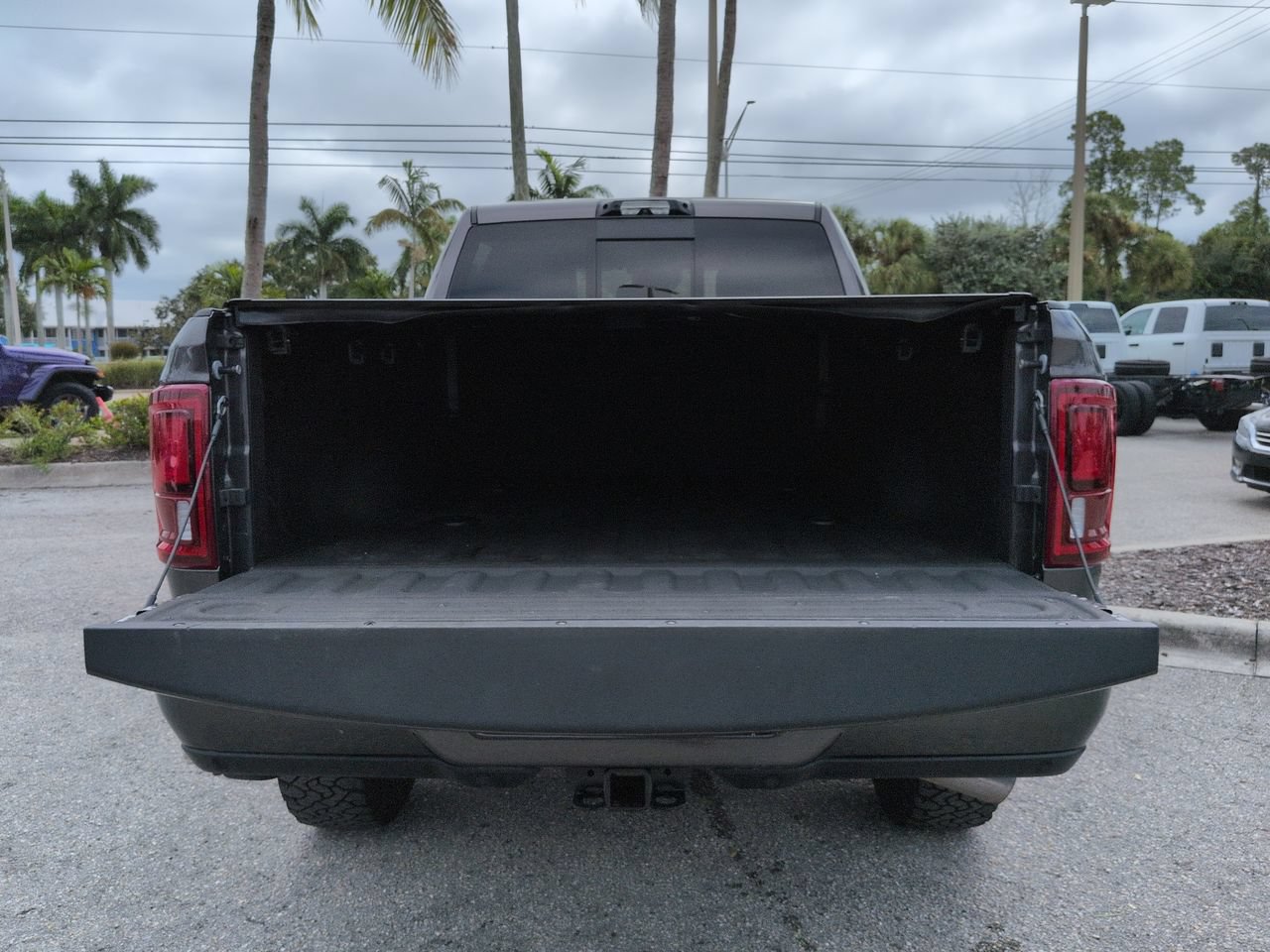 Used 2025 RAM 2500 Limited AWD/4WD image 13