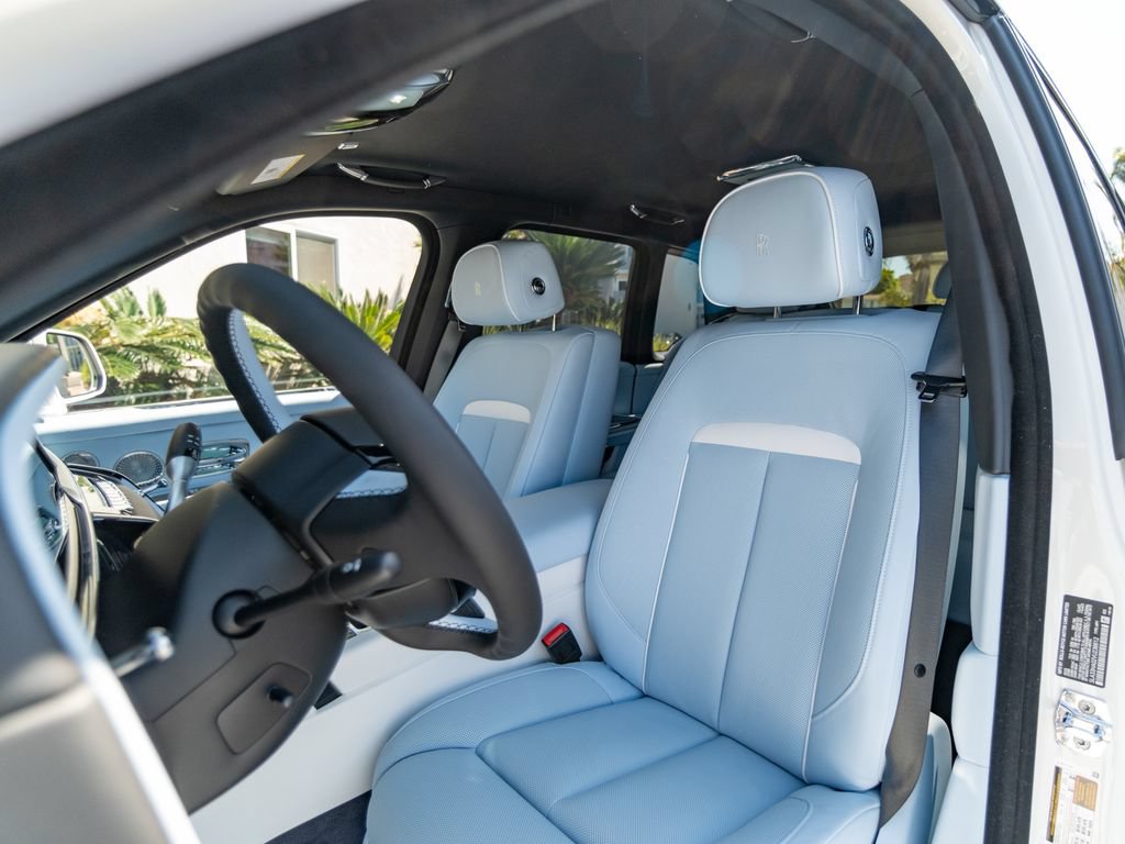 New 2027 Rolls-Royce Cullinan Black Badge AWD/4WD image 25