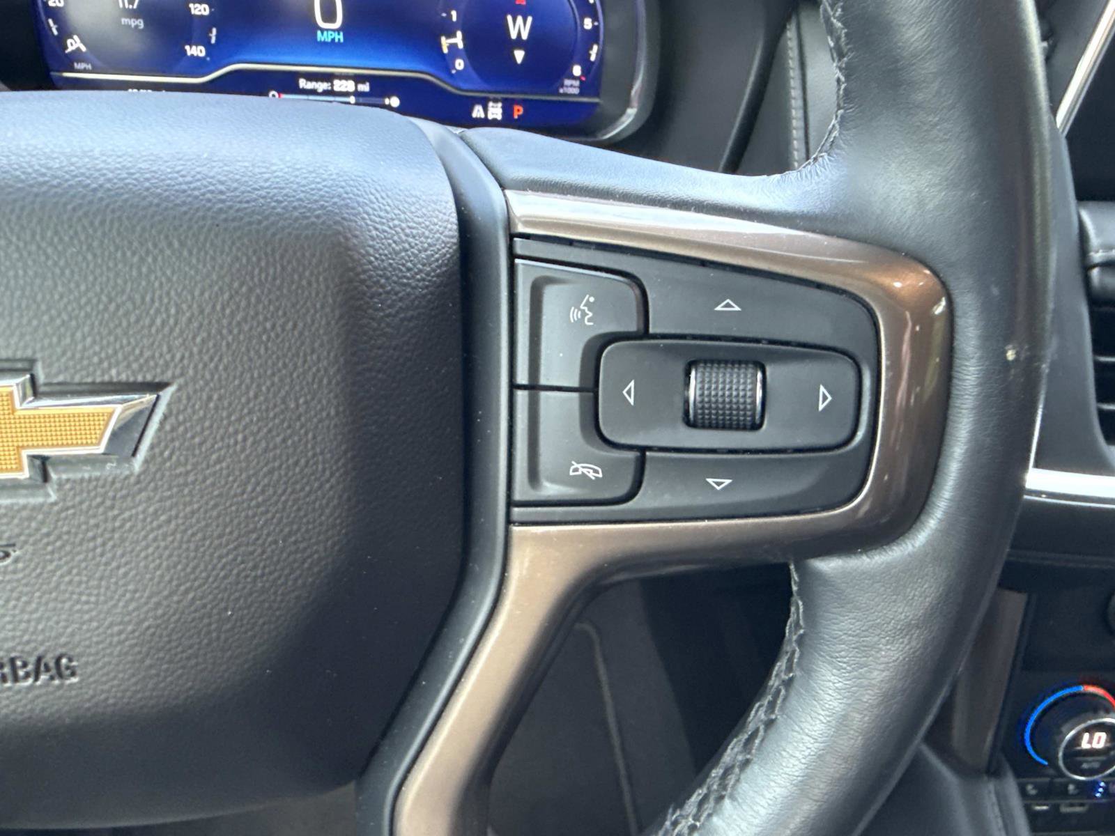 Used 2023 Chevrolet Tahoe High Country image 17