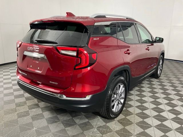Used 2024 GMC Terrain SLT image 8