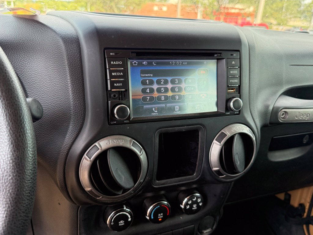Used 2014 Jeep Wrangler Unlimited Sport w/ Max Tow Package AWD/4WD image 17