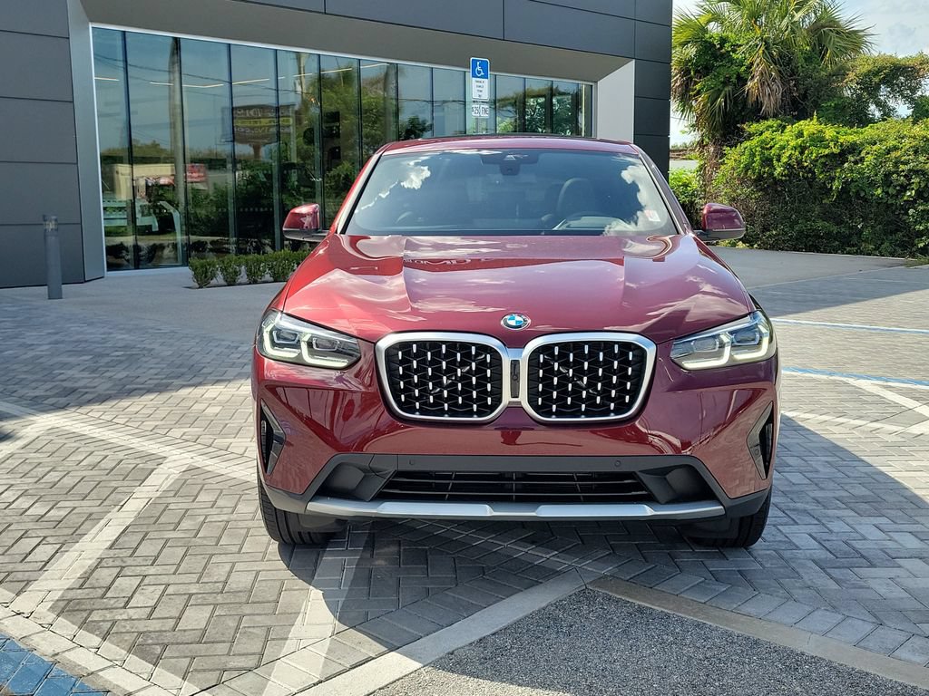 Used 2025 BMW X4 xDrive30i AWD/4WD image 8