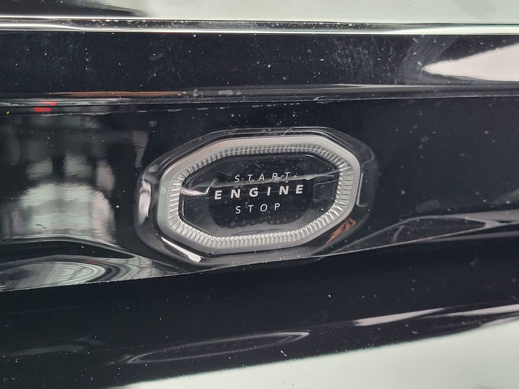New 2026 Jeep Grand Cherokee L Limited w/ Limited Altitude Package AWD/4WD image 10