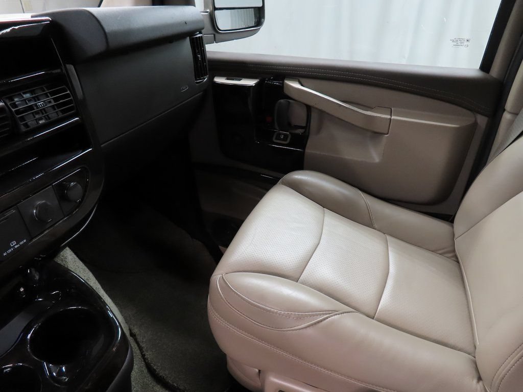 Used 2021 GMC Savana 2500 RWD image 21