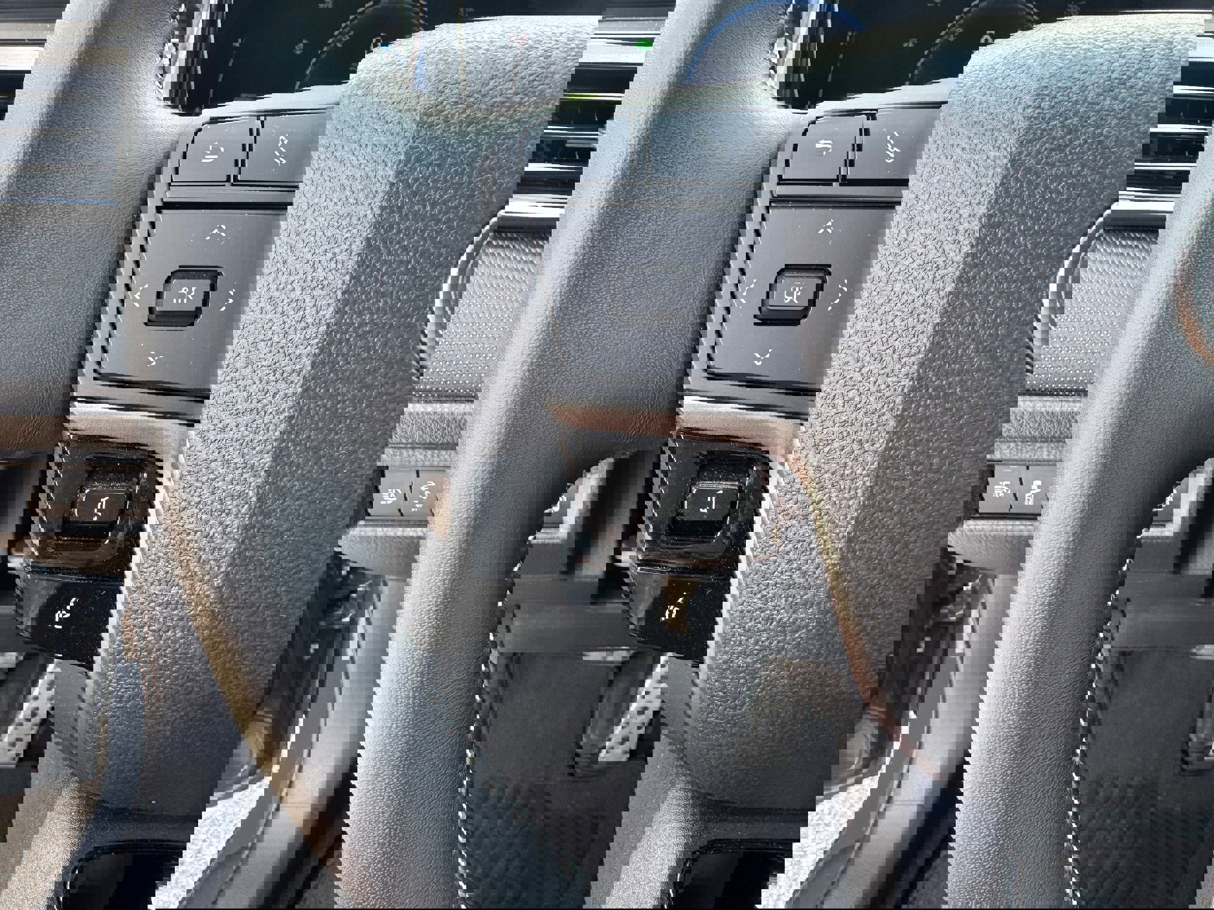 Used 2025 Toyota Camry SE image 19