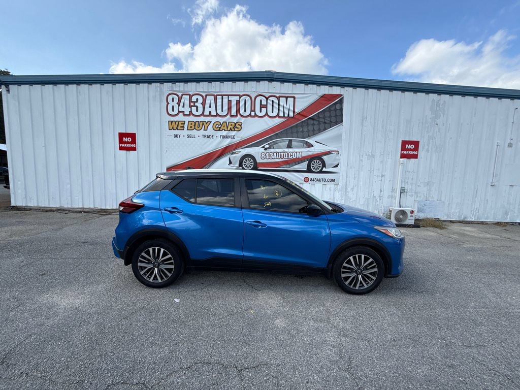 Used 2022 Nissan Kicks SV FWD image 9