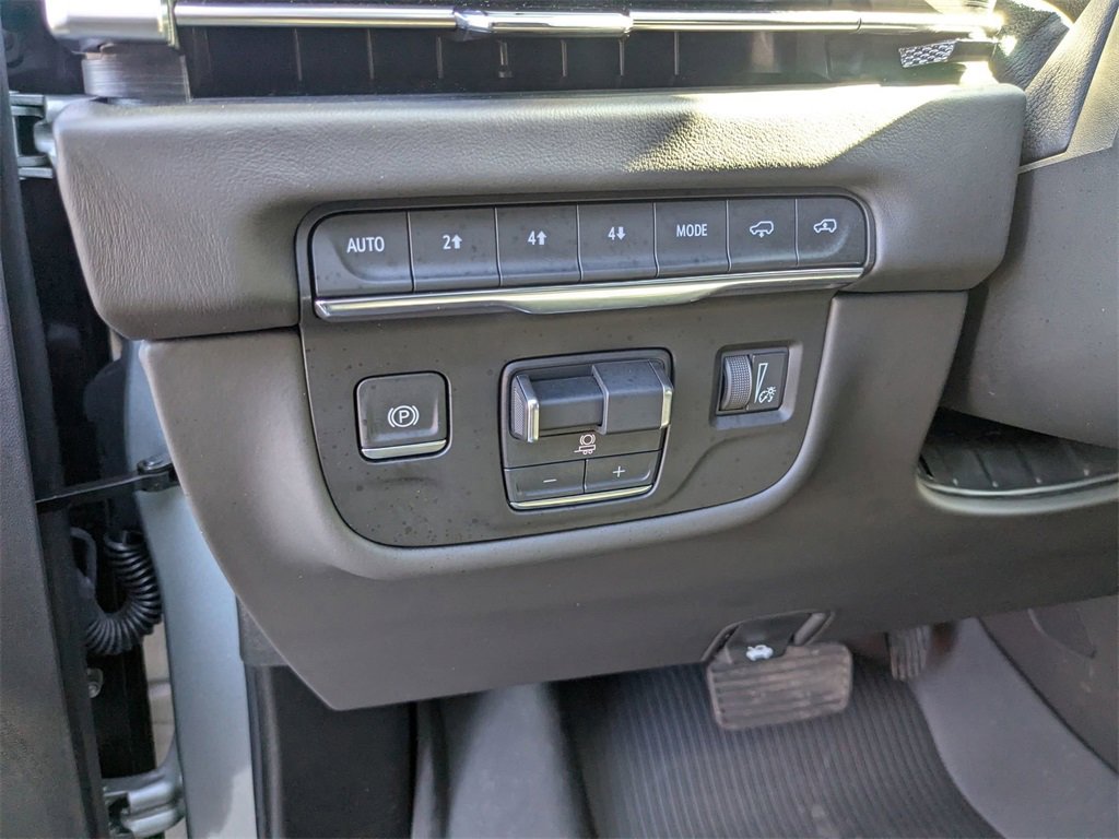 Certified 2025 Cadillac Escalade Premium Luxury Platinum image 16