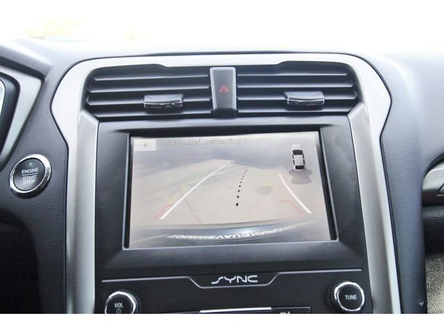 Used 2020 Ford Fusion SE image 24