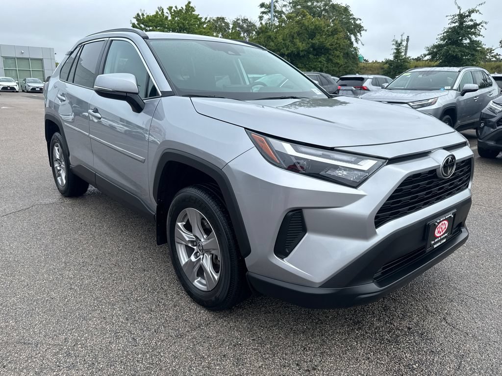 Used 2025 Toyota RAV4 XLE w/ Weather Package AWD/4WD image 10