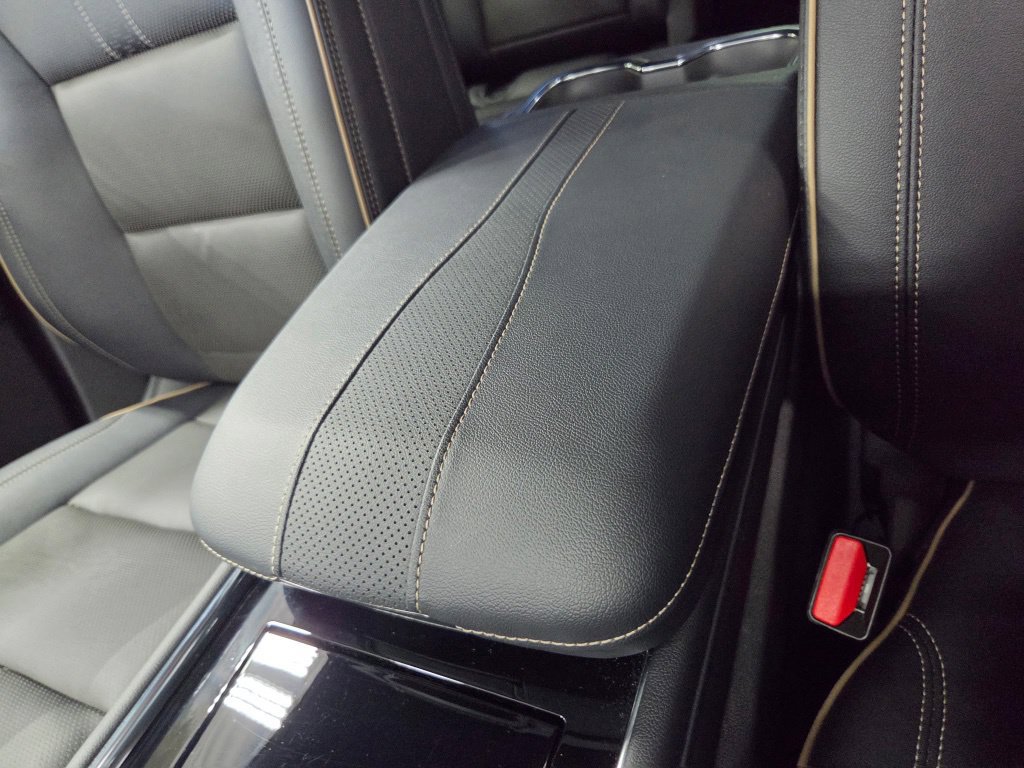 Used 2026 Chevrolet Traverse High Country w/ LPO, Floor Liner Package AWD/4WD image 43